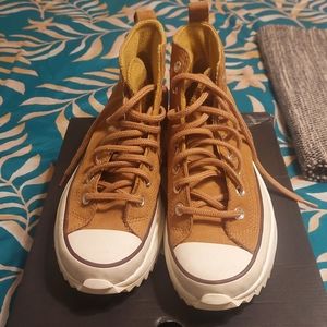 COPY - Platform Hiking style converse